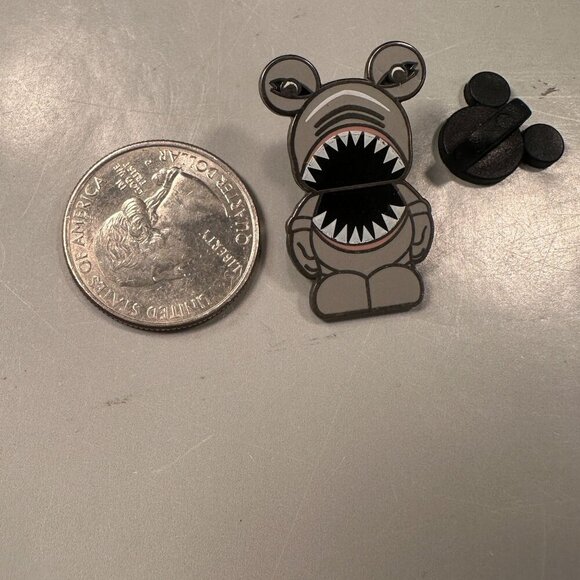 Disney Shark Vinylmation Trading Pin Mystery Pin Jr Lapel Pin Badge - Picture 4 of 7